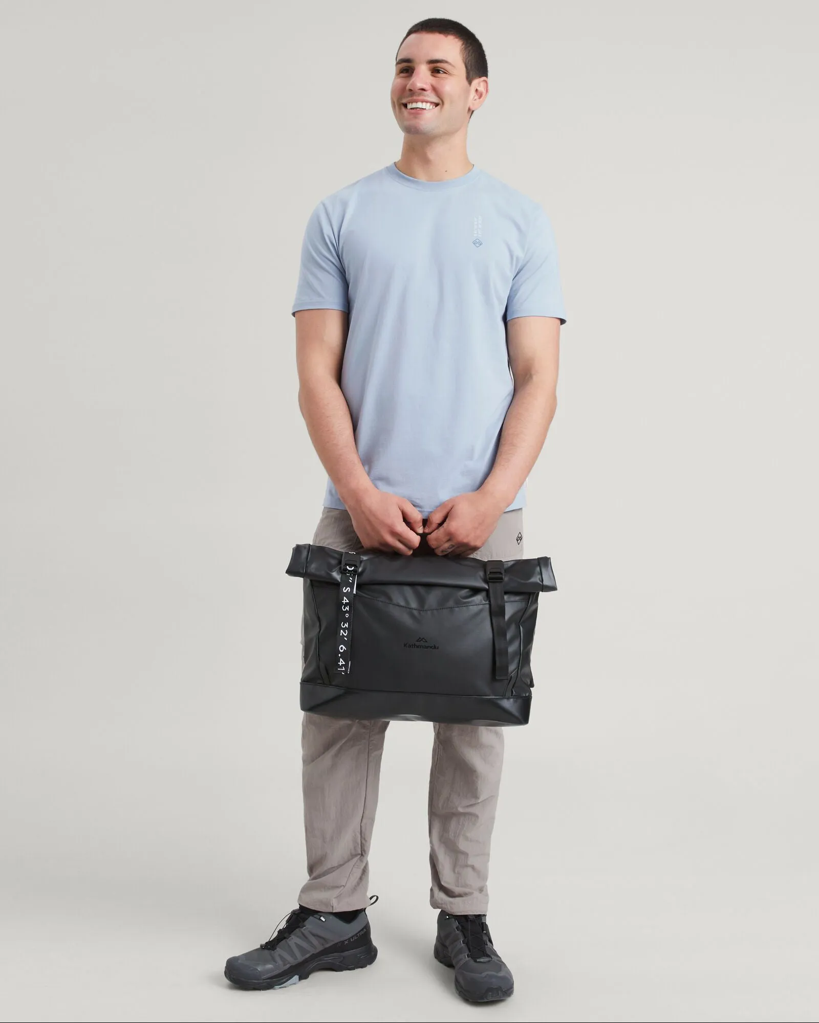 Amphi Roll Top Messenger Bag - 15L - Black Stingray