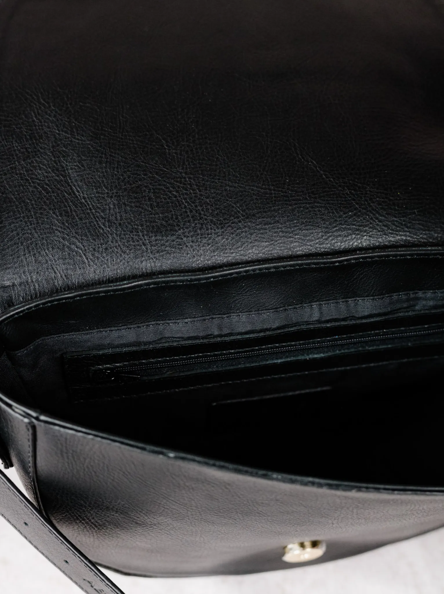 Bryce Shoulder Bag