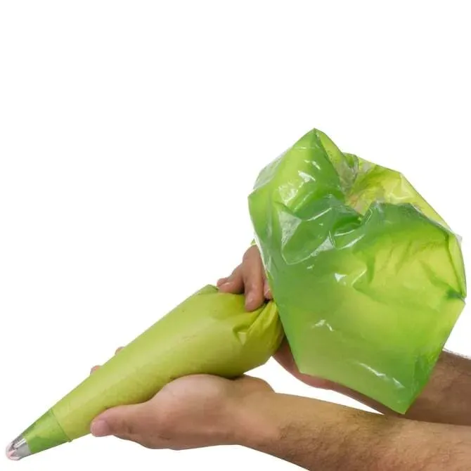 Comfort Disposable Pastry Bags - Roll of 100
