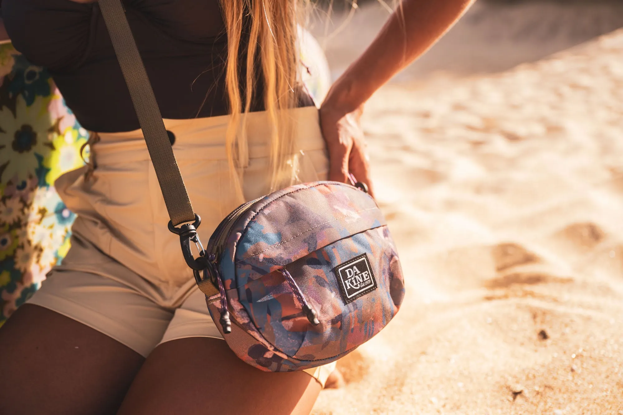 Joey Oval Crossbody