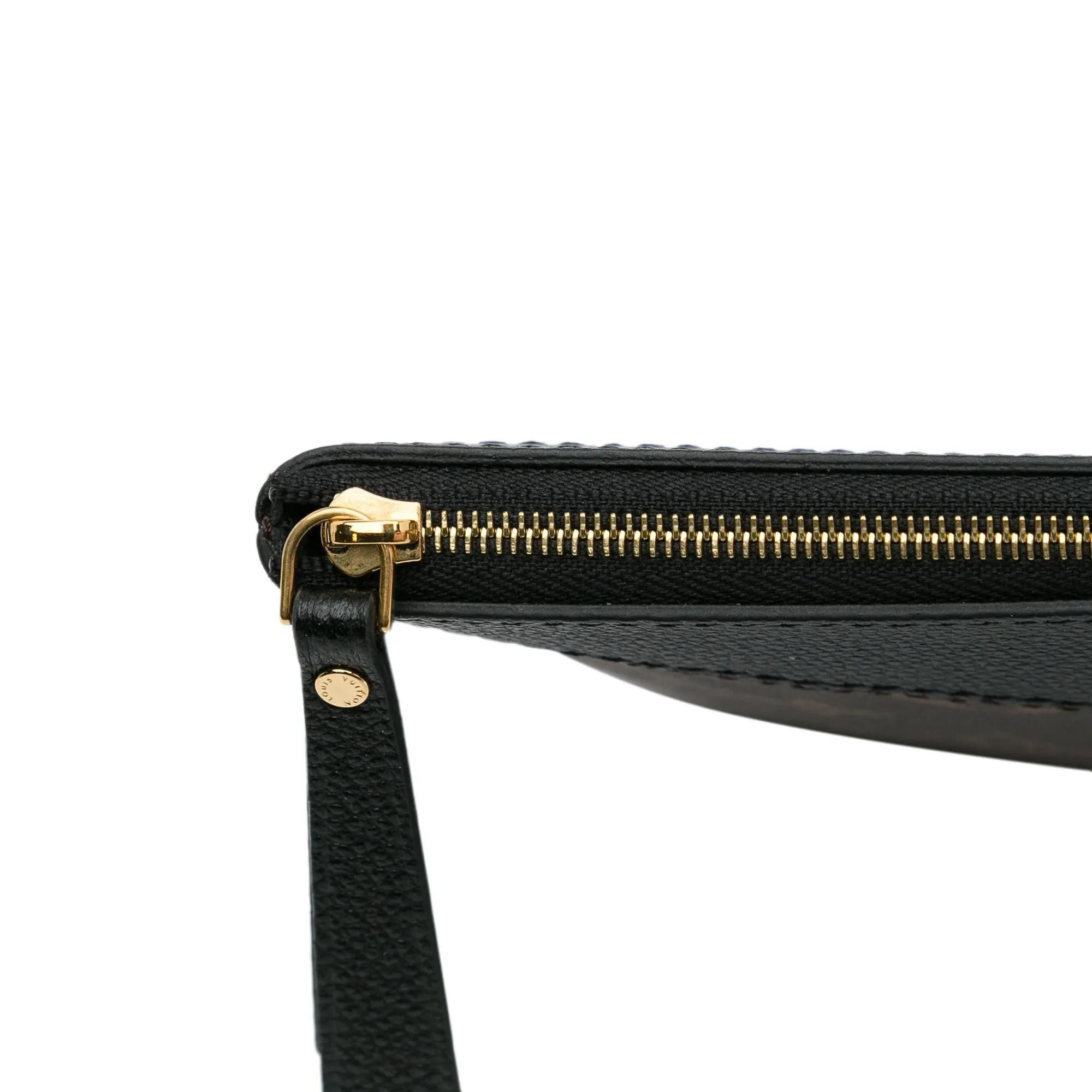 Louis Vuitton Monogram Daily Pouch (SHG-gztsSQ)